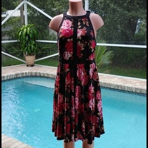 Torrid NWT blk/floral skater dress sz 00
